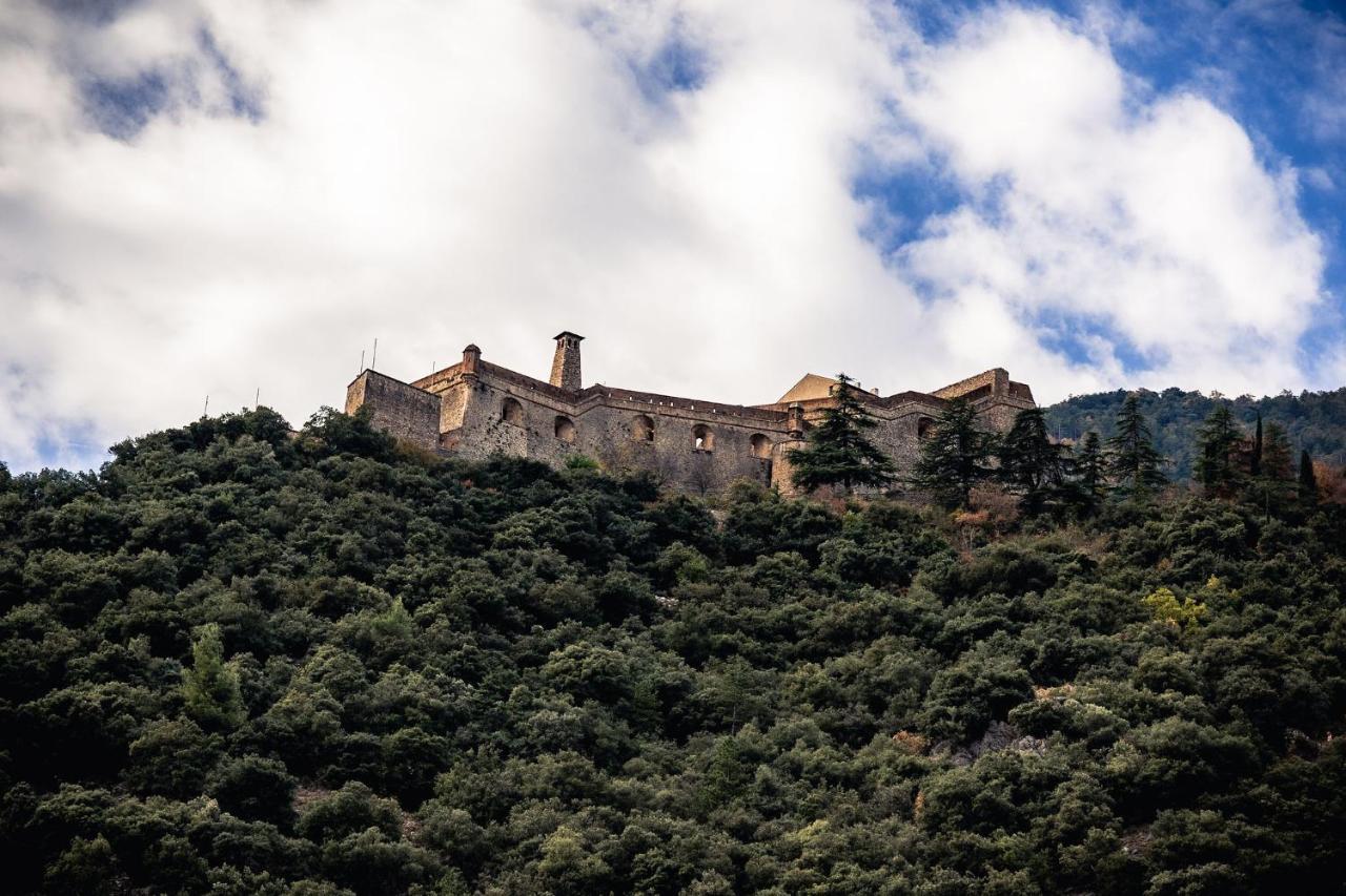 Sundrenched Relais De Poste In Serdinya Dış mekan fotoğraf