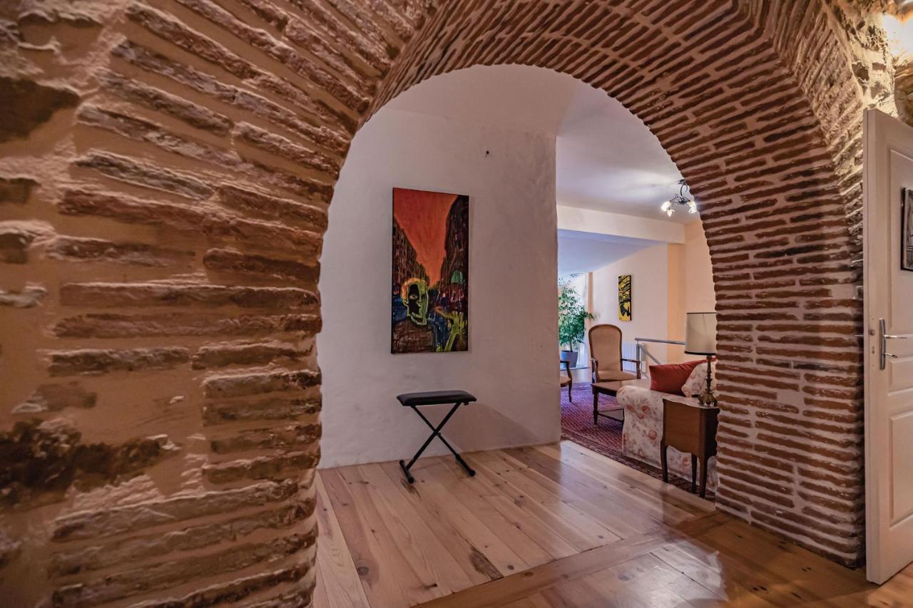 Sundrenched Relais De Poste In Serdinya Dış mekan fotoğraf