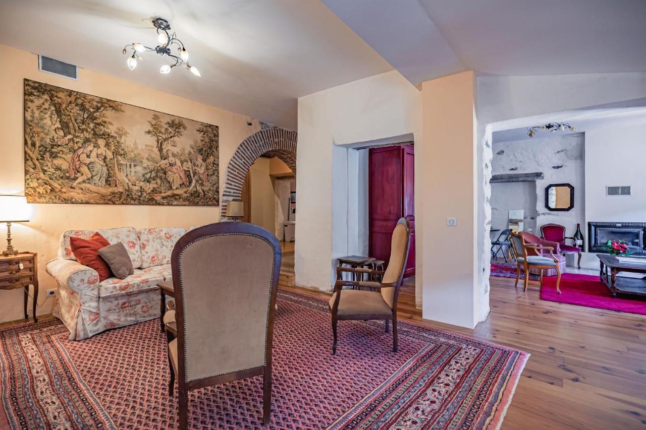 Sundrenched Relais De Poste In Serdinya Dış mekan fotoğraf