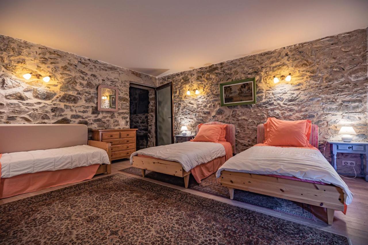 Sundrenched Relais De Poste In Serdinya Dış mekan fotoğraf