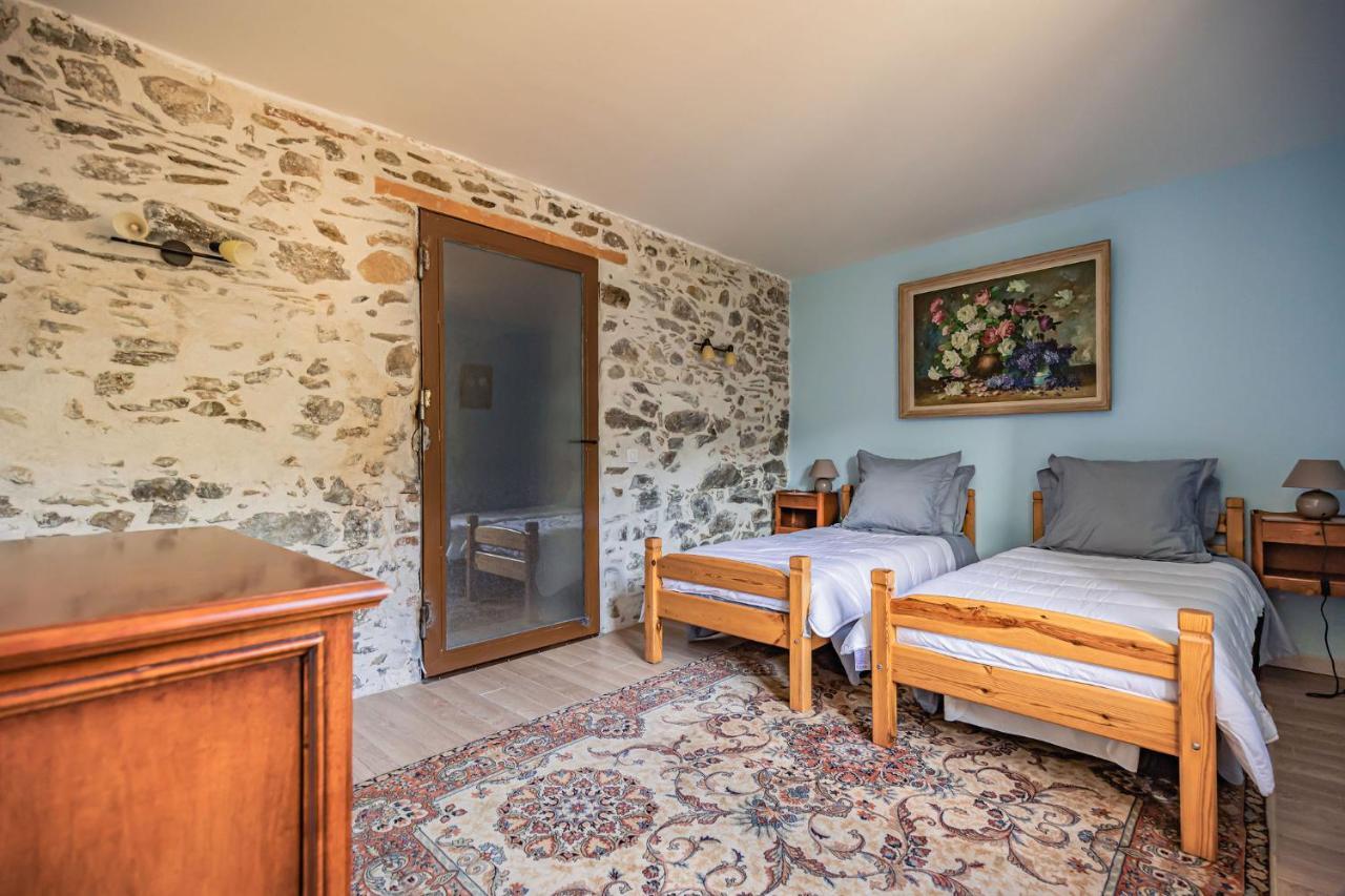Sundrenched Relais De Poste In Serdinya Dış mekan fotoğraf