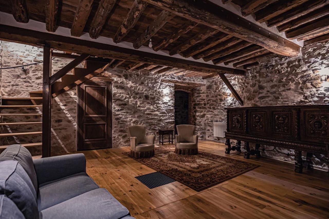 Sundrenched Relais De Poste In Serdinya Dış mekan fotoğraf